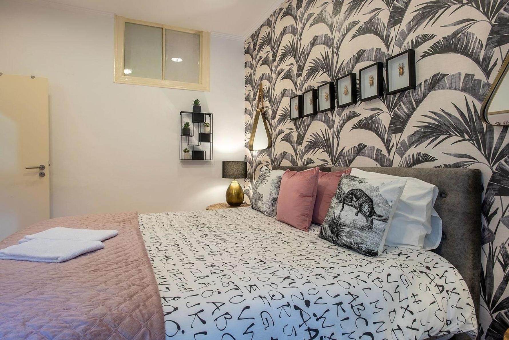 Fuer 9 Personen Und 1 Kind In Lissabon, Regio De Costa De - B58349 Lejlighed Lisboa