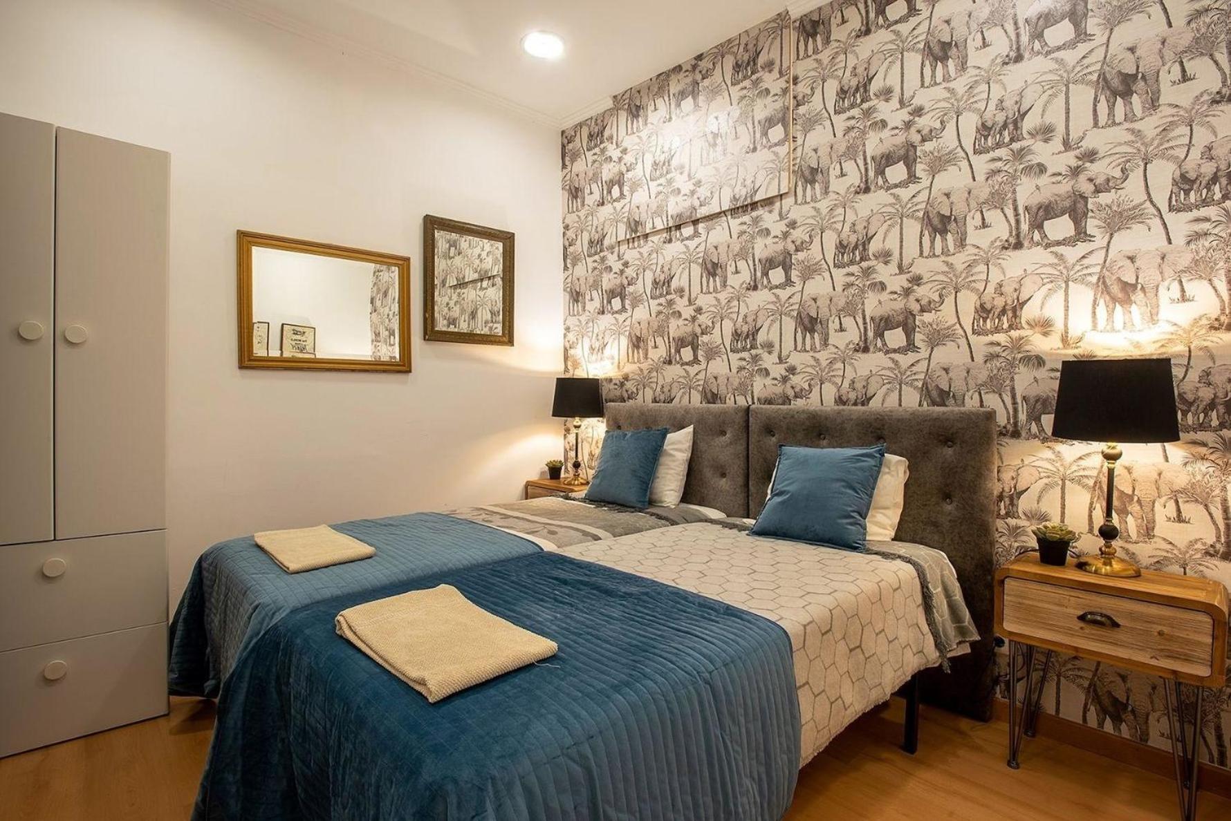 Fuer 9 Personen Und 1 Kind In Lissabon, Regio De Costa De - B58349 Lejlighed